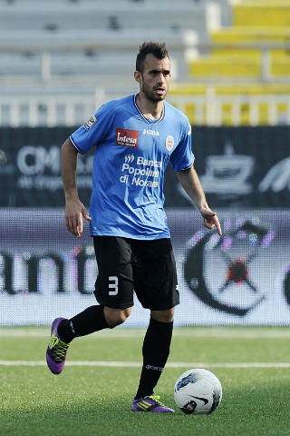 Livorno e Novara, scambio di difensori preview