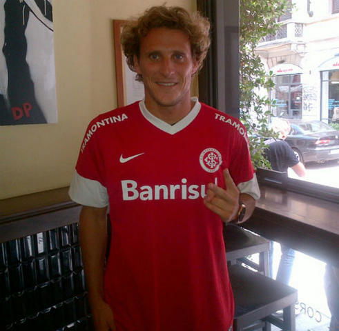 Forlan, “prima” in bianco in Brasile preview