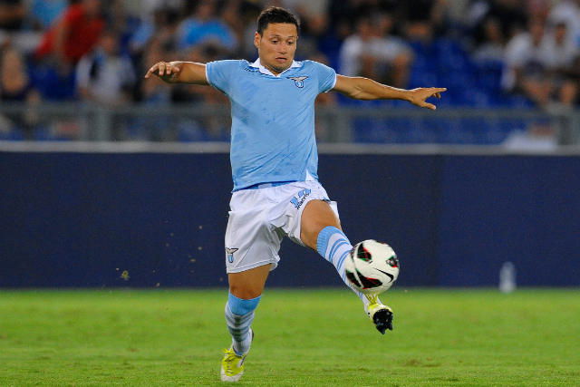 Zarate risponde alle voci di mercato article-post