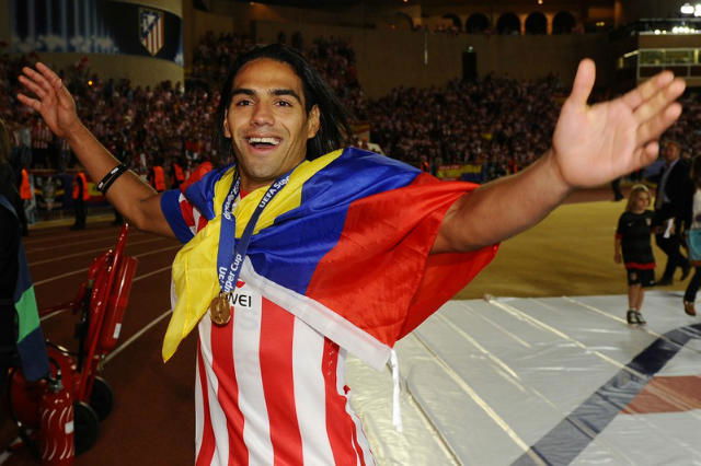 Falcao: “Non posso competere con Messi e CR7” preview