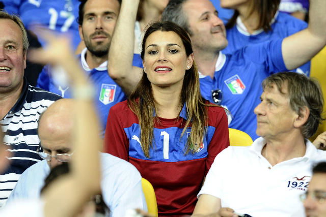 Esclusiva: La Carrarese incontra Di Costanzo article-post