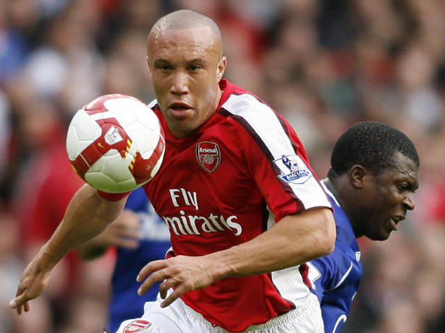 Silvestre: “Mi alleno con lo United, ma cerco squadra” article-post