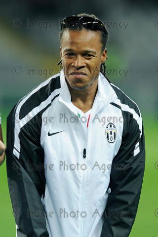 Davids sarà allenatore-giocatore del Barnet preview