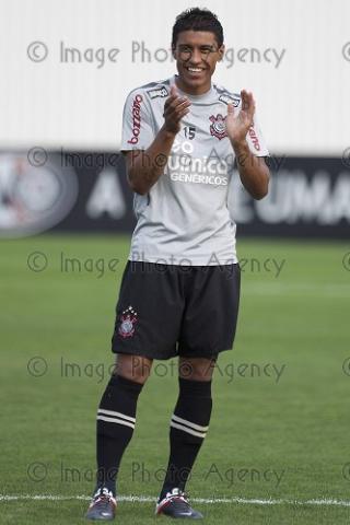 Attenta Inter, il Chelsea punta Paulinho article-post