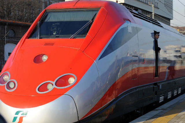 Treno devia per la Roma: scoppia la polemica preview