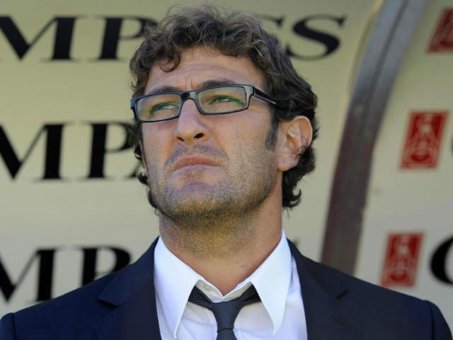 Ferrara: contestato dai tifosi Sampdoria, litiga con una tv article-post