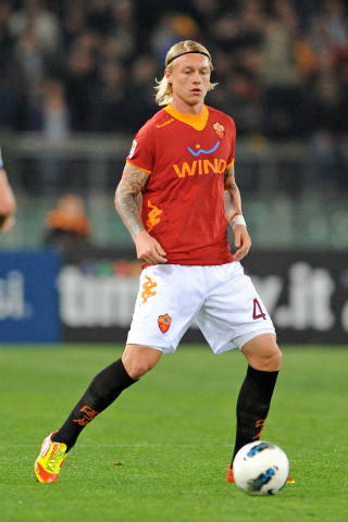 Wolfsburg:Kjaer piace a molti club preview