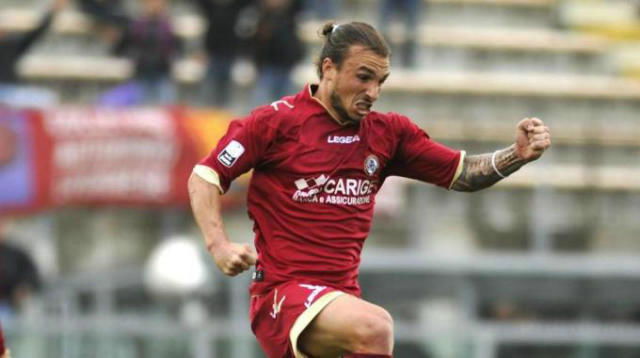 Paulinho esalta il Livorno preview