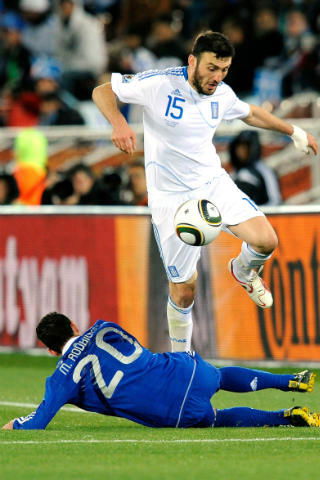 La Roma su Twitter annuncia Torosidis preview