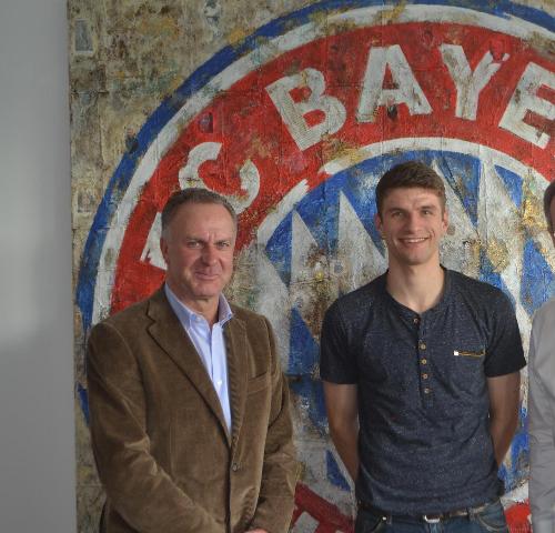 Rummenigge bacchetta Vucinic e Beckenbauer preview