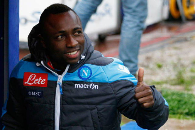 Ufficiale: il Napoli riscatta la metà di Armero preview