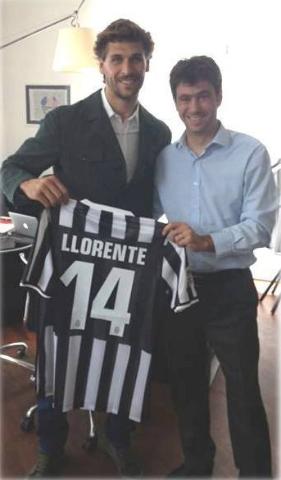 Juve: Llorente, in bianconero su facebook preview