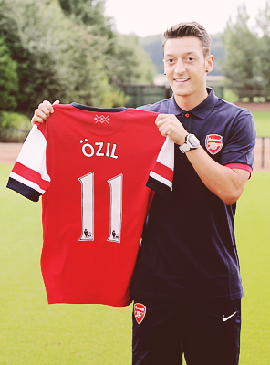 Ozil sr.:”Firma falsificata per trattare con lo United” preview
