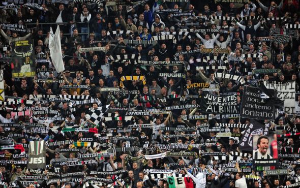 Juve: tifosi inferociti con la polizia turca preview
