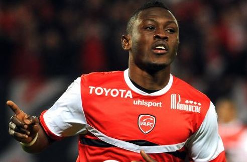 Occhio Ajax, altre due pretendenti per Waris article-post