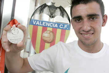 PACO ALCACER, BOMBER DI COPPA article-post