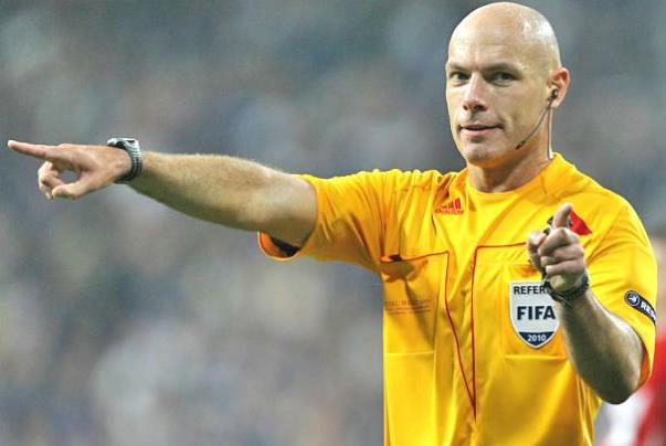 L’arbitro Howard Webb annuncia il ritiro article-post