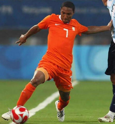 JONATHAN DE GUZMAN, UN MEDIANO CON IL FIUTO DEL GOAL preview