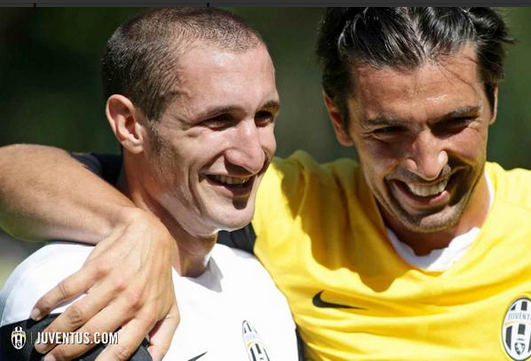 Juventus: le parole di Buffon e Chiellini post rinnovo preview