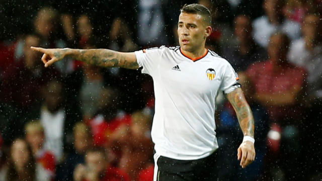 NICOLAS OTAMENDI, IL REAL SI FERMA A 22 preview