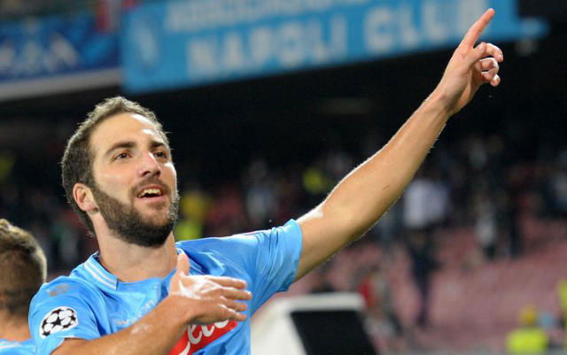 Doppio Higuain: Napoli-Genoa 2-1, azzurri terzi da soli preview