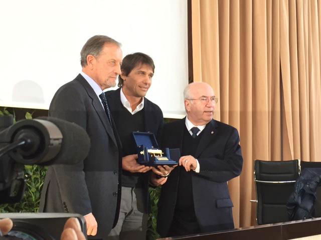 Panchina d’Oro 2014, vince ancora Conte preview