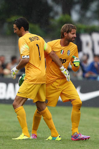 Buffon-tweet, il saluto a Marco Storari preview