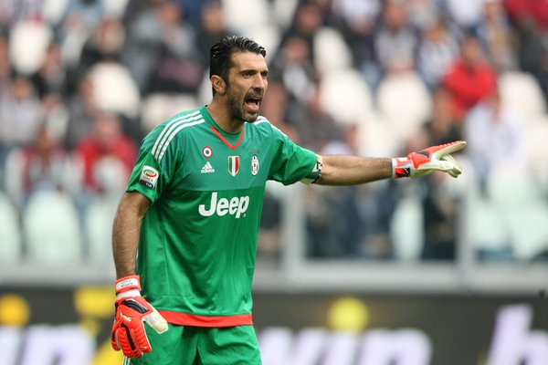 Lo sfogo di Buffon: “Gli arbitri non devono essere un alibi” preview