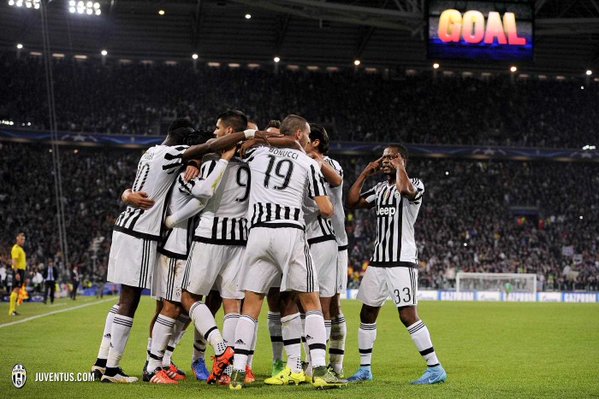 Juventus, i convocati per M’gladbach: riecco Lichtsteiner preview