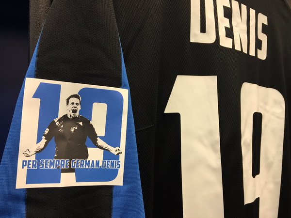 L’Atalanta saluta Denis con una maglia celebrativa preview