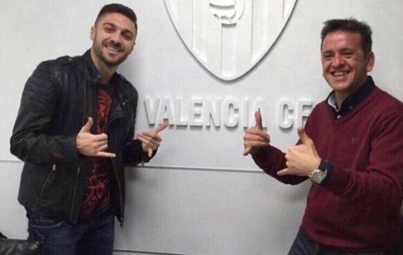 Guilherme Siqueira abbraccia il Valencia, ecco la foto preview