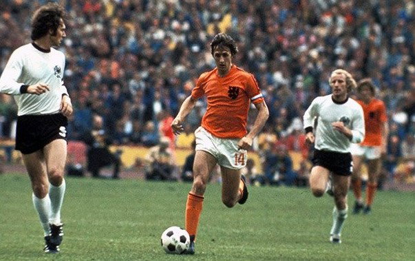 Infantino, Maradona, Pelé & Co.: il calcio saluta Johan article-post