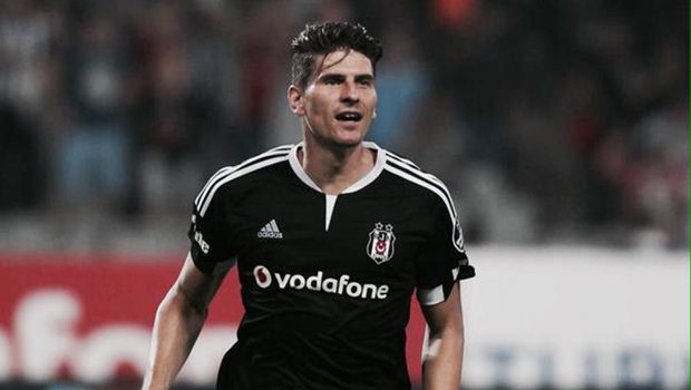 Ad. Besiktas: “Gomez? Resta con noi, basta solo…” preview