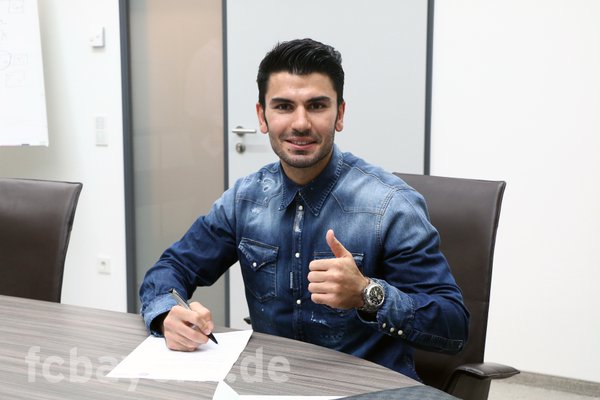 Tasci: “Mi sono pentito di aver firmato col Bayern Monaco” preview