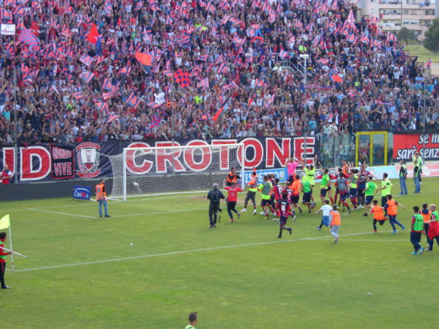 Il Crotone a un solo punto dalla storia preview