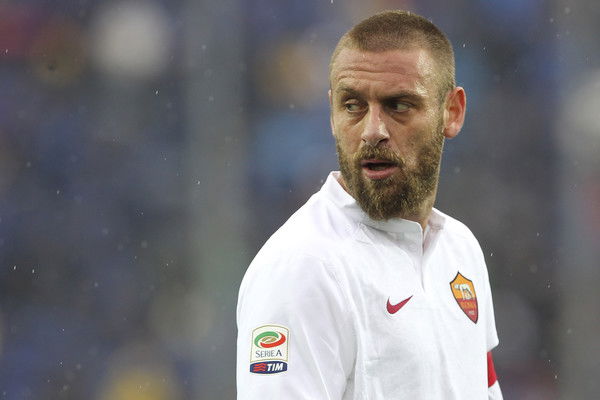 De Rossi: “Totti? Da quel che ho capito rinnova” preview