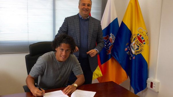 Ufficiale: Las Palmas, cinque anni di contratto per Mauricio Lemos preview