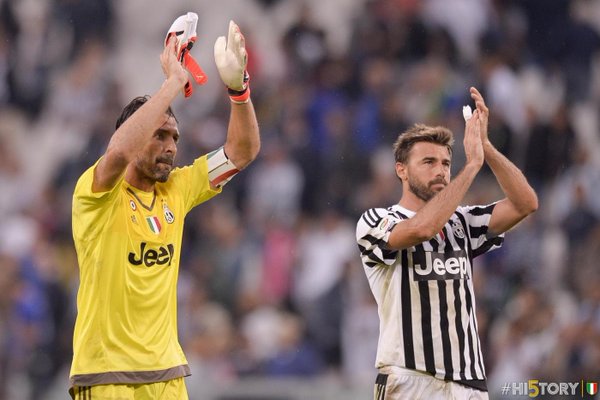 Buffon e Barzagli rinnovano: le parole in conferenza preview