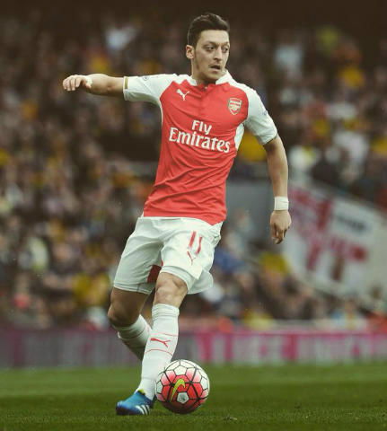 Mirror: Arsenal, contratto da 12 milioni annui per Ozil preview