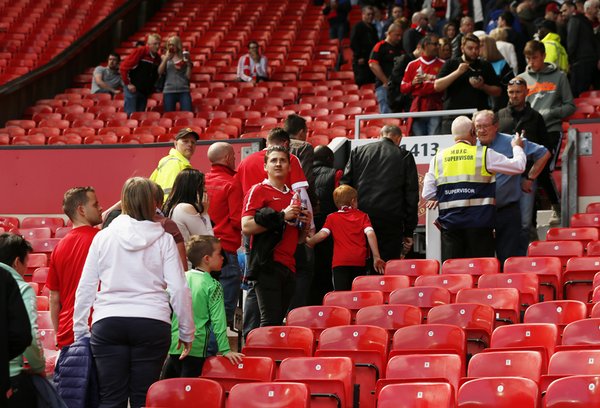 Premier, evacuato Old Trafford: rinviata United-Bournemouth preview