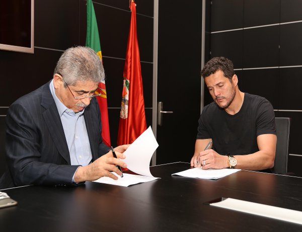 Ufficiale: Benfica, Julio Cesar ha rinnovato preview