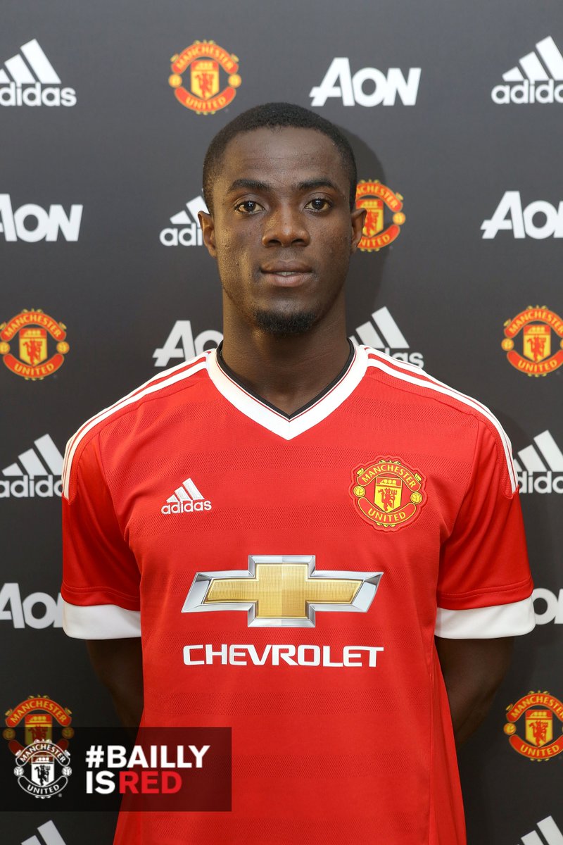Eric Bailly firma per il Manchester United preview
