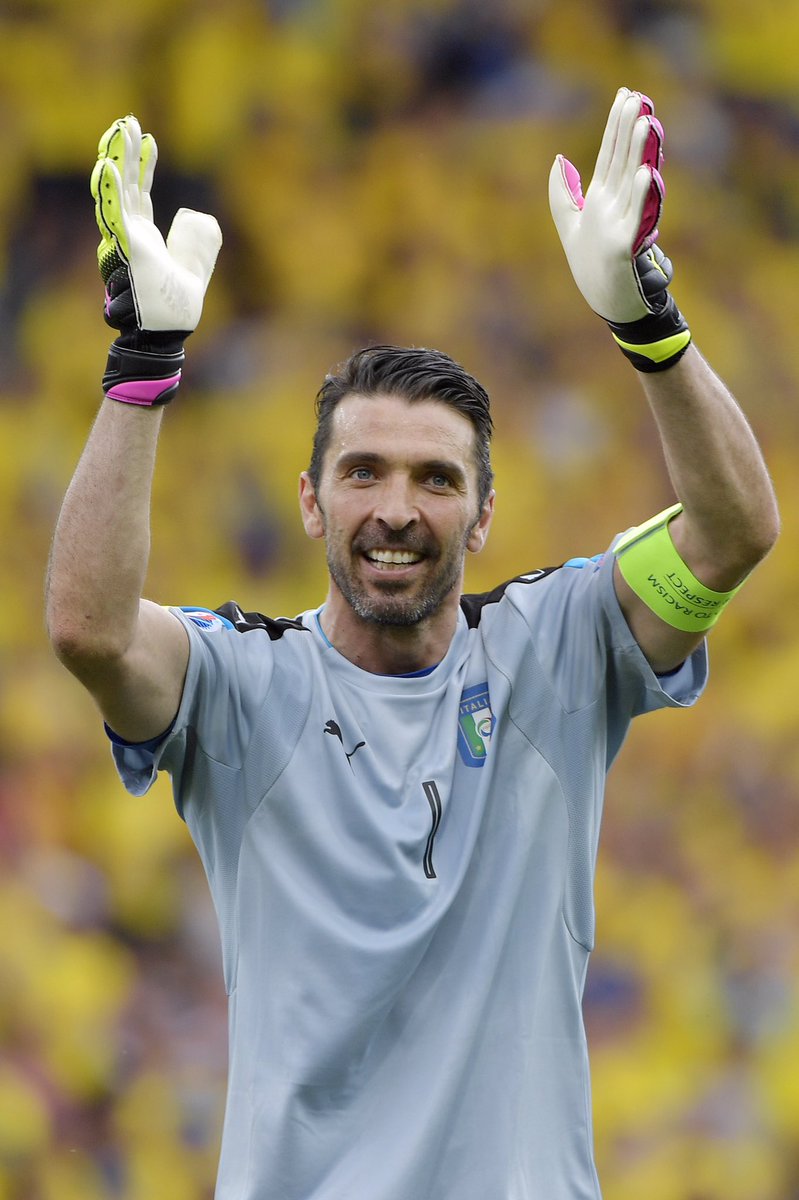 Buffon: “Conte è il tecnico ideale per come sa fare gruppo” preview