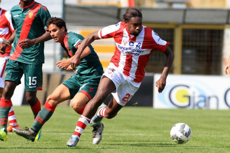 Serie B: Ebagua-Urso e il Vicenza (in dieci) supera il Pisa in rimonta preview