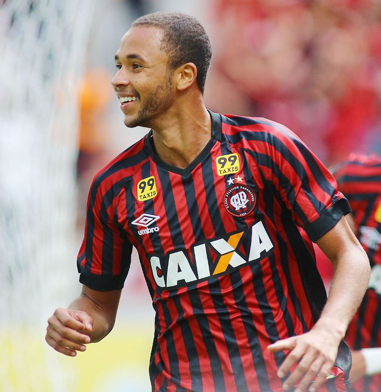 HERNANI, IL VOLANTE CARIOCA IN ORBITA VIOLA article-post