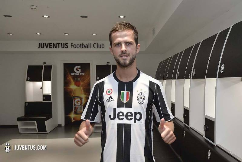 Juve, Pjanic: “A disposizione del club per vincere il sesto scudetto di fila” preview