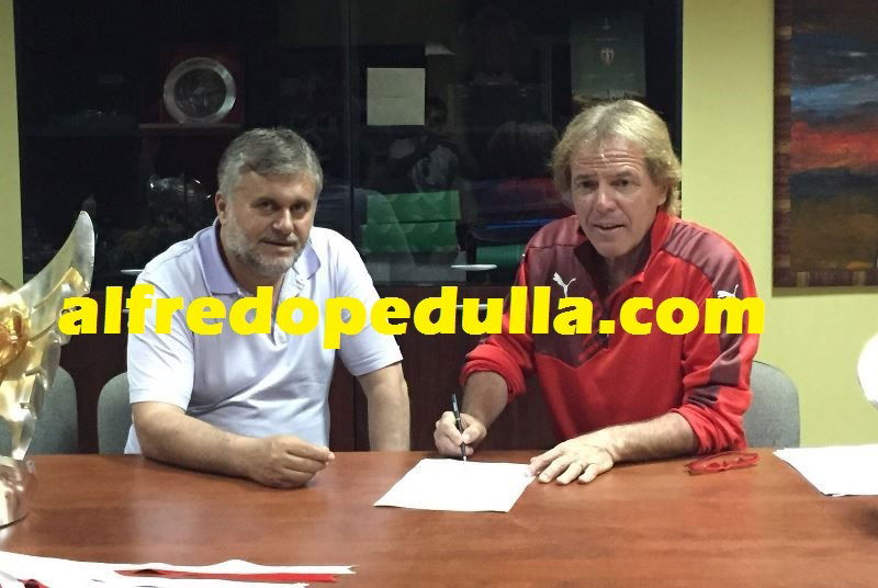 Agostinelli-Skenderbeu, le foto della firma preview