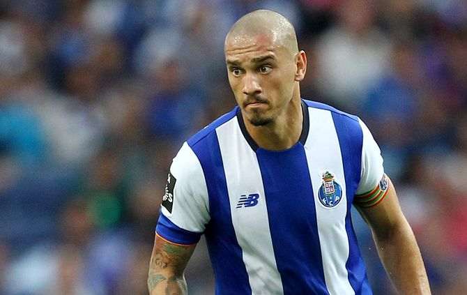 A Bola: accordo Porto-San Paolo per Maicon preview