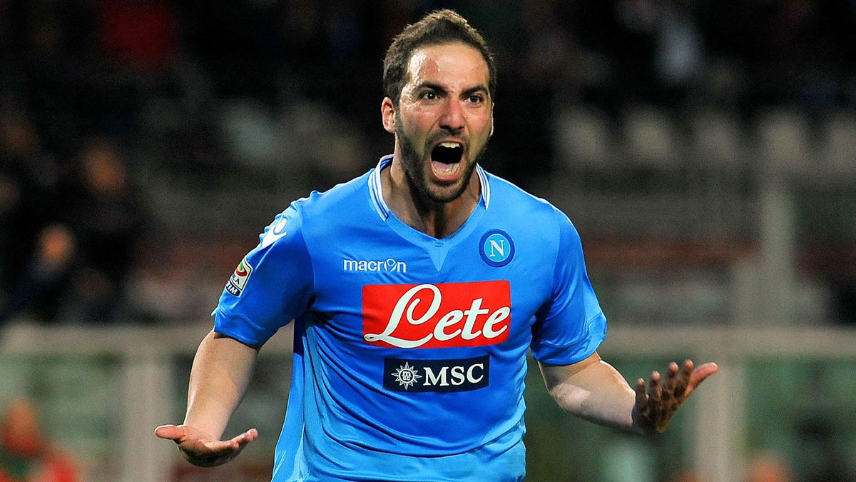 Agente Higuain-bis: “Il presidente lo ha chiamato ‘chiattone’, abbiamo sopportato di tutto” article-post
