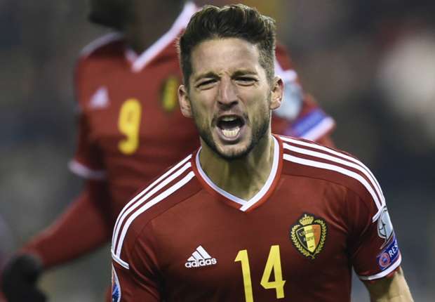 Mertens risponde a Insigne: “Nostra difesa debole? Potrebbe accadere il contrario…” preview